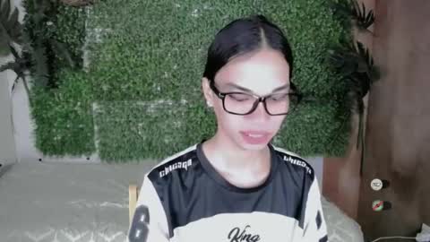 kimmy online show from June 19, 1:32 am