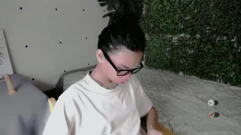kimmy online show from June 20, 1:53 am