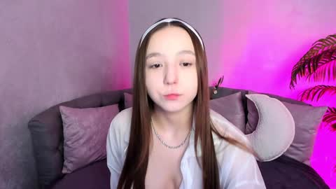 Snapshot of lovely_poppy chatting on January 14, 3:01 am Lolly online show from January 14, 3:01 am