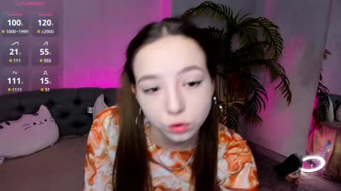 Snapshot of lovely_poppy chatting on December 7, 1:25 am Lolly online show from December 7, 1:25 am