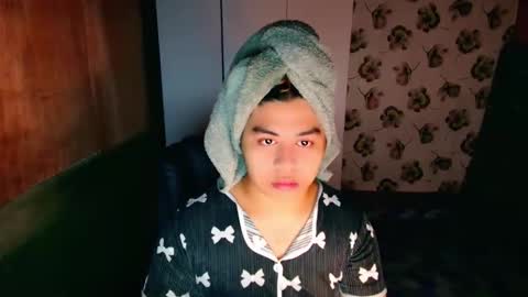 Snapshot of lovely_ricaxxx chatting on October 17, 4:32 pm lovely_ricaxxx online show from October 17, 4:32 pm
