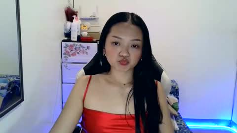 lovely_slutty online show from December 21, 2:32 pm