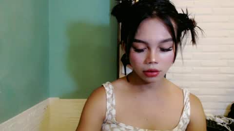 Thea  online show from June 20, 2:53 pm