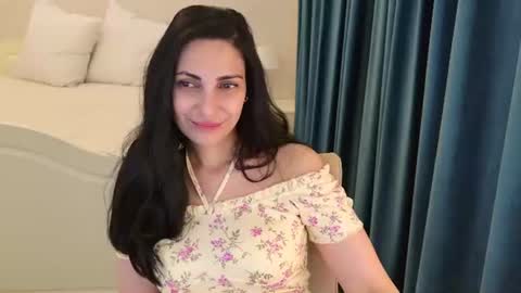 Beatrice online show from July 28, 7:50 pm