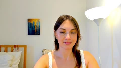 Snapshot of lovelyeemia chatting on January 10, 9:44 am Mia online show from January 10, 9:44 am