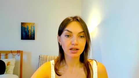 Snapshot of lovelyeemia chatting on December 23, 7:17 am Mia online show from December 23, 7:17 am