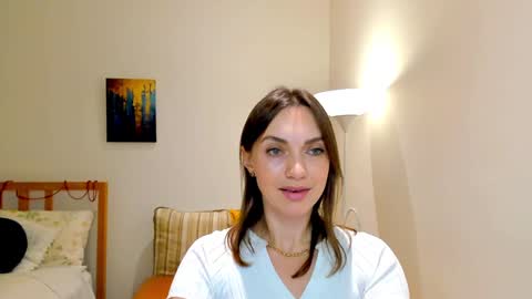 Snapshot of lovelyeemia chatting on December 27, 2:34 pm Mia online show from December 27, 2:34 pm