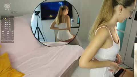 lovelygracee online show from June 11, 3:09 pm