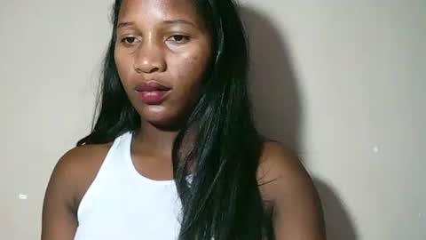 lovelylarra online show from April 15, 8:20 pm