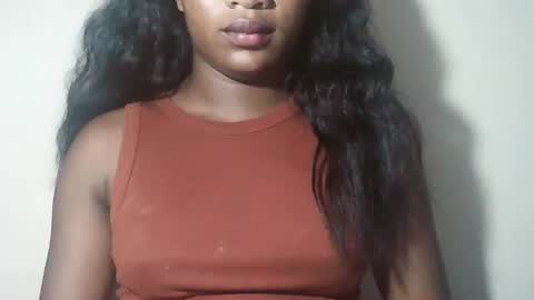 lovelylarra online show from March 31, 9:09 am