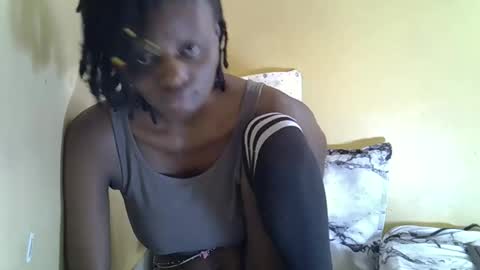 lovelymee2 online show from December 5, 8:03 am