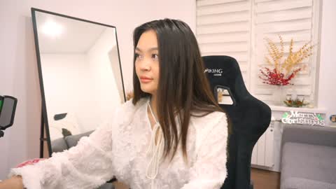 Snapshot of lovelynightt chatting on December 28, 9:08 pm kim online show from December 28, 9:08 pm