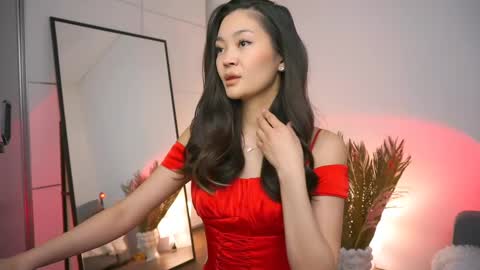 Snapshot of lovelynightt chatting on February 21, 1:33 pm kim online show from February 21, 1:33 pm