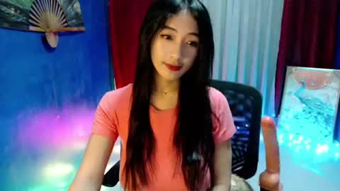 lovelypetite143 online show from July 7, 1:36 pm