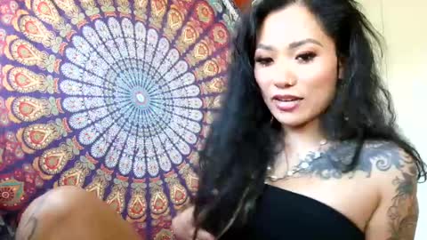 lovelyxmacii online show from July 28, 11:59 pm