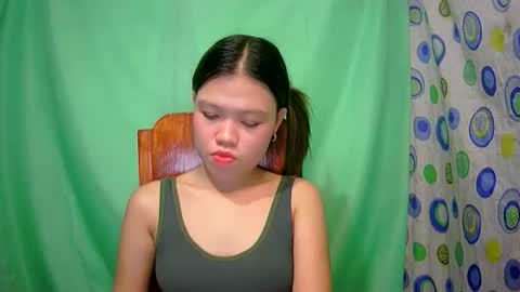Snapshot of lovemae352295 chatting on December 15, 12:28 pm lovemae352295 online show from December 15, 12:28 pm