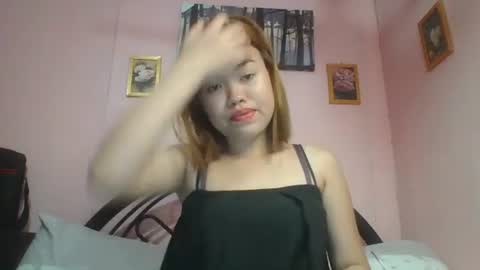 Snapshot of lovemae352295 chatting on March 2, 3:52 pm lovemae352295 online show from March 2, 3:52 pm