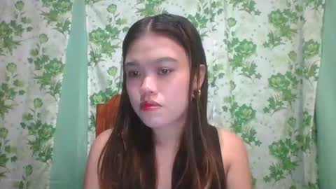 Snapshot of lovemae352295 chatting on December 30, 1:36 pm lovemae352295 online show from December 30, 1:36 pm