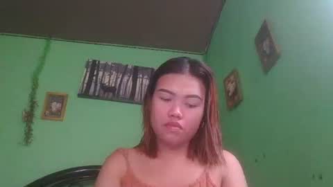 Snapshot of lovemae352295 chatting on October 7, 6:40 am lovemae352295 online show from October 7, 6:40 am