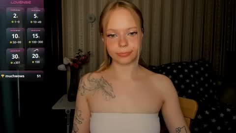 lovemelulu online show from July 10, 9:54 am
