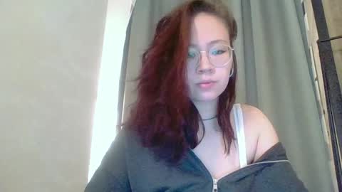 lovephantom_ online show from October 28, 5:19 pm