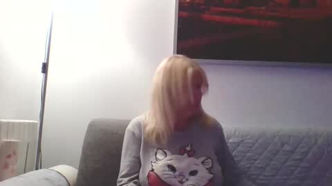 Marlyn online show from February 5, 9:51 pm