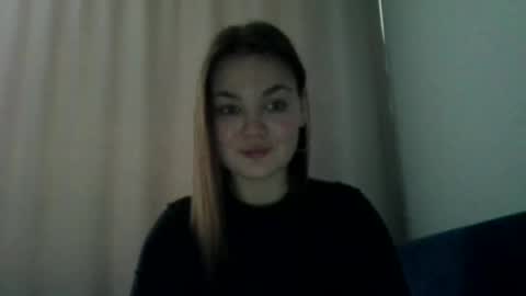 loviesimone online show from February 19, 9:31 am