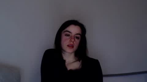 Snapshot of luana789 chatting on February 8, 10:29 pm luana online show from February 8, 10:29 pm
