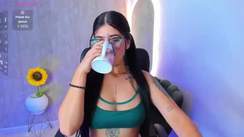 Snapshot of luanabonasx chatting on October 6, 12:11 pm Luana online show from October 6, 12:11 pm