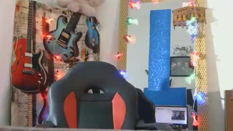 luanna837 online show from April 21, 1:53 am