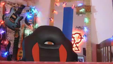 luanna837 online show from June 14, 2:24 am