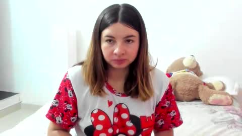 luara__01__lecat_1 online show from February 3, 3:26 am