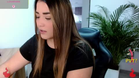 lucia star  online show from April 6, 2:29 pm