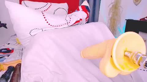 Snapshot of luciaaah chatting on September 10, 11:38 pm luciaaah online show from September 10, 11:38 pm