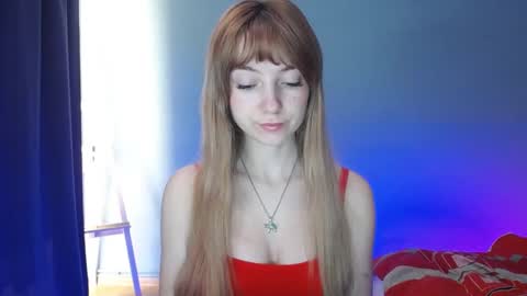 Snapshot of luciacam20 chatting on January 18, 7:17 am Lucy online show from January 18, 7:17 am