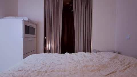 Lucia online show from November 12, 5:44 pm