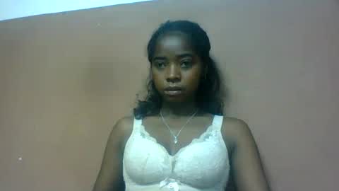 luciah148539 online show from July 26, 3:03 am