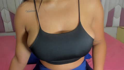 Snapshot of luciana_jam_ chatting on January 26, 3:06 am instagram luciana417 online show from January 26, 3:06 am