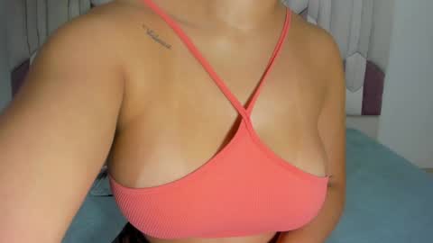Snapshot of luciana_jam_ chatting on February 7, 4:16 am instagram luciana417 online show from February 7, 4:16 am