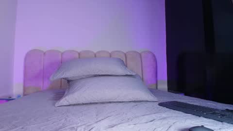 instagram luciana417  online show from November 27, 3:20 am