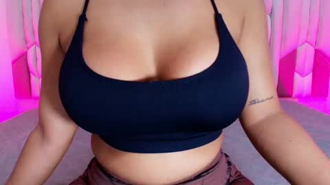 Snapshot of luciana_jam_ chatting on September 10, 3:17 am instagram luciana417 online show from September 10, 3:17 am