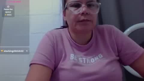 Snapshot of lucianamaster chatting on October 6, 10:14 pm lucianamaster online show from October 6, 10:14 pm