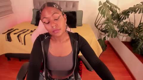     online show from November 24, 9:06 pm