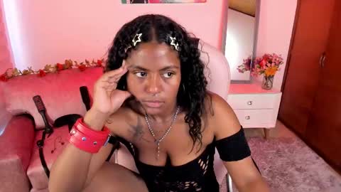 Snapshot of lucie_harper chatting on September 23, 9:13 pm online show from September 23, 9:13 pm