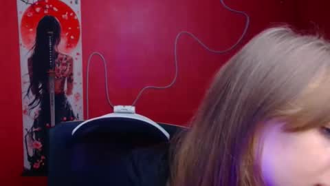 Lucie online show from December 17, 12:20 pm