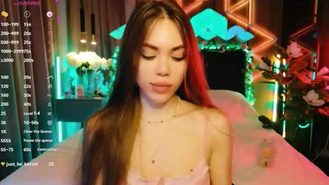 Snapshot of lucifiella chatting on September 21, 5:22 pm MimiFors online show from September 21, 5:22 pm