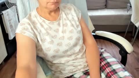 luckellysik online show from June 27, 10:38 am