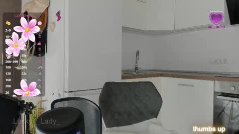 Snapshot of lucky__lady_ chatting on October 9, 9:41 pm lucky__lady_ online show from October 9, 9:41 pm