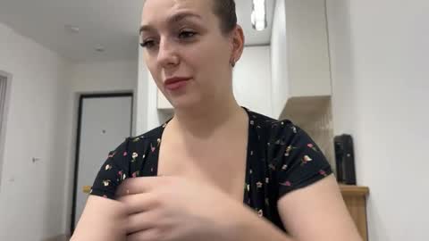 lucky_foryou_baby online show from February 9, 2:30 pm