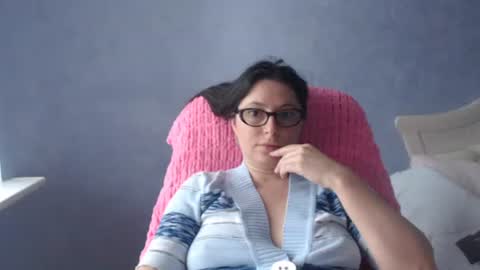 luckylinda23 online show from July 23, 9:06 am